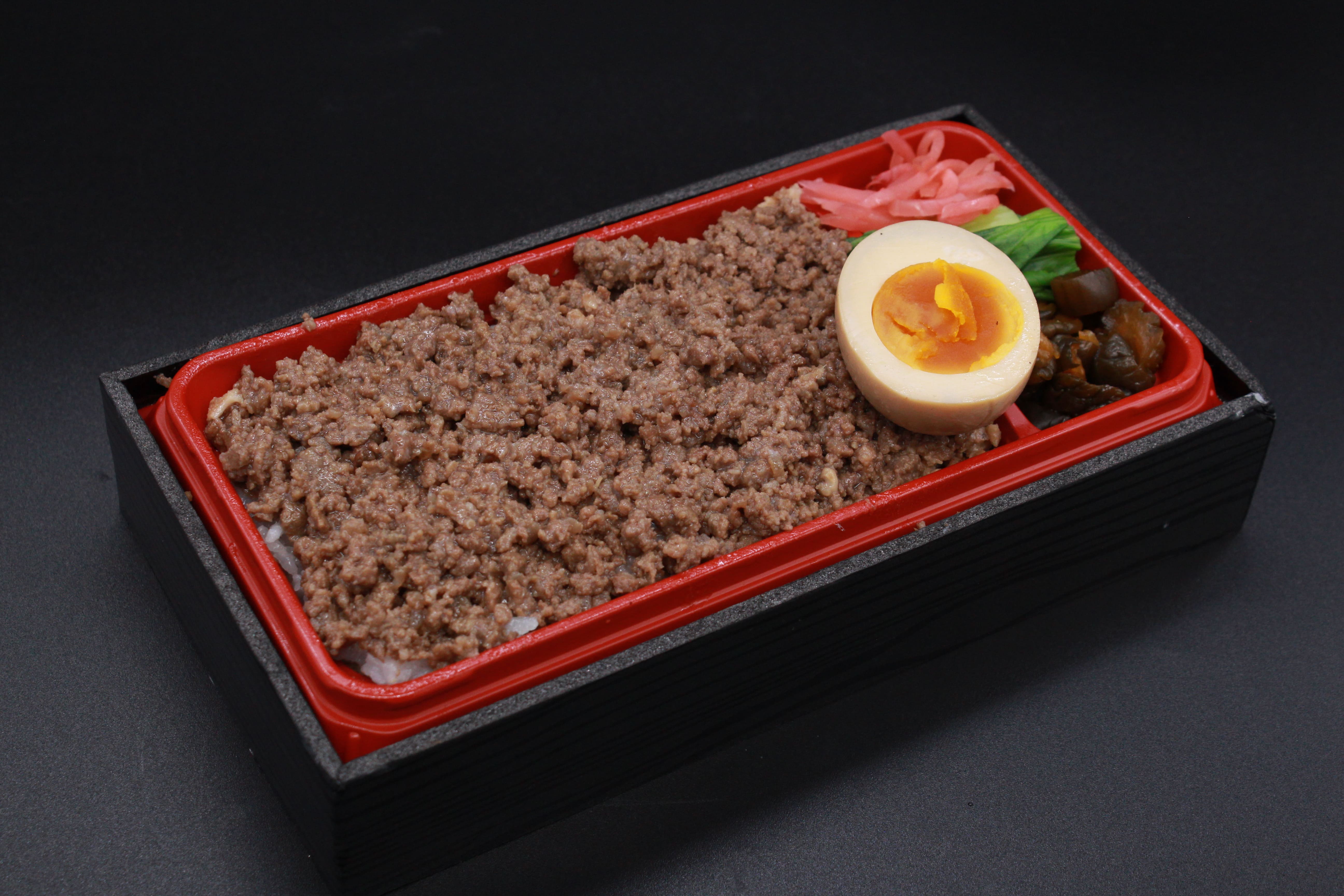 和牛そぼろ重