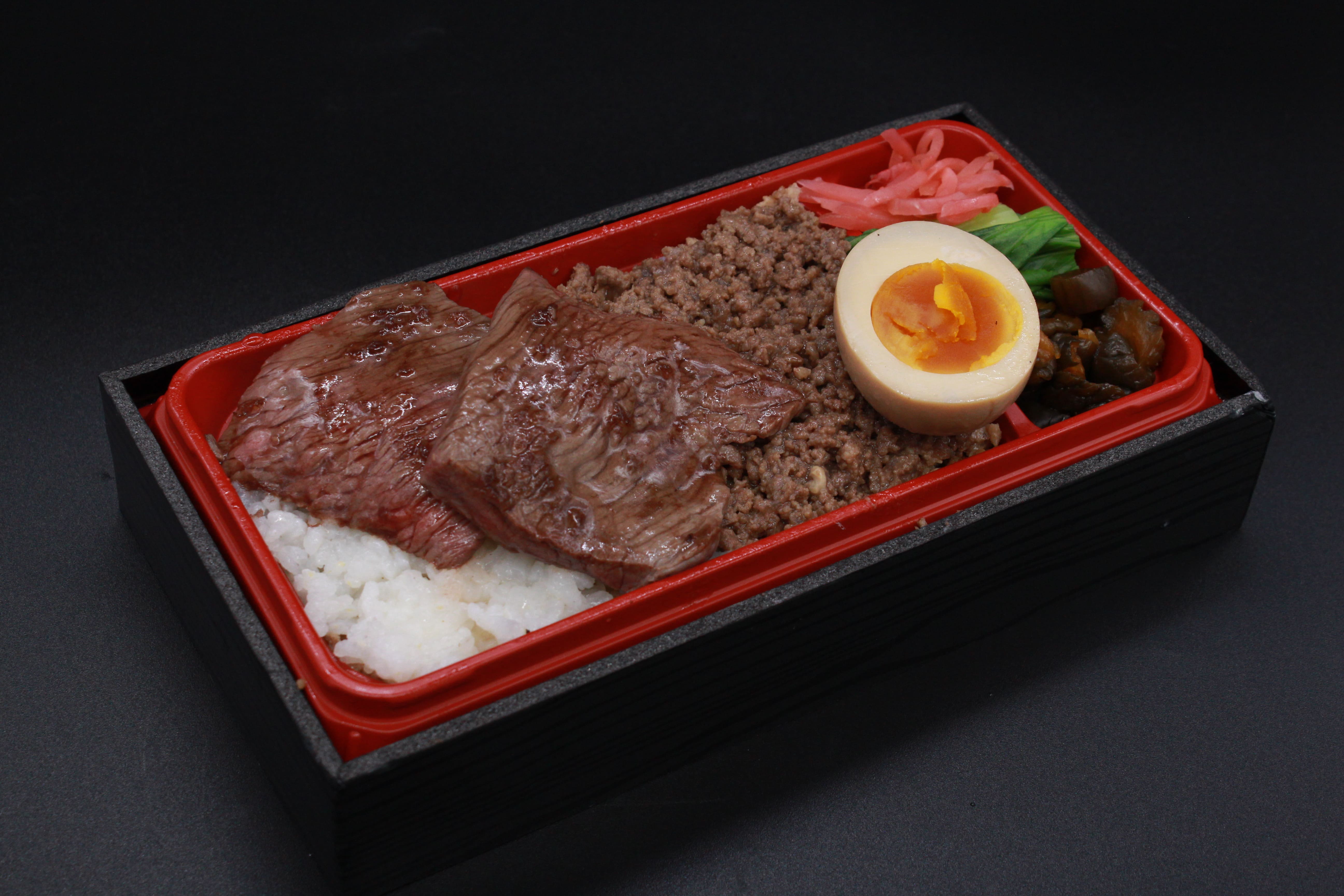和牛焼き×和牛そぼろ重