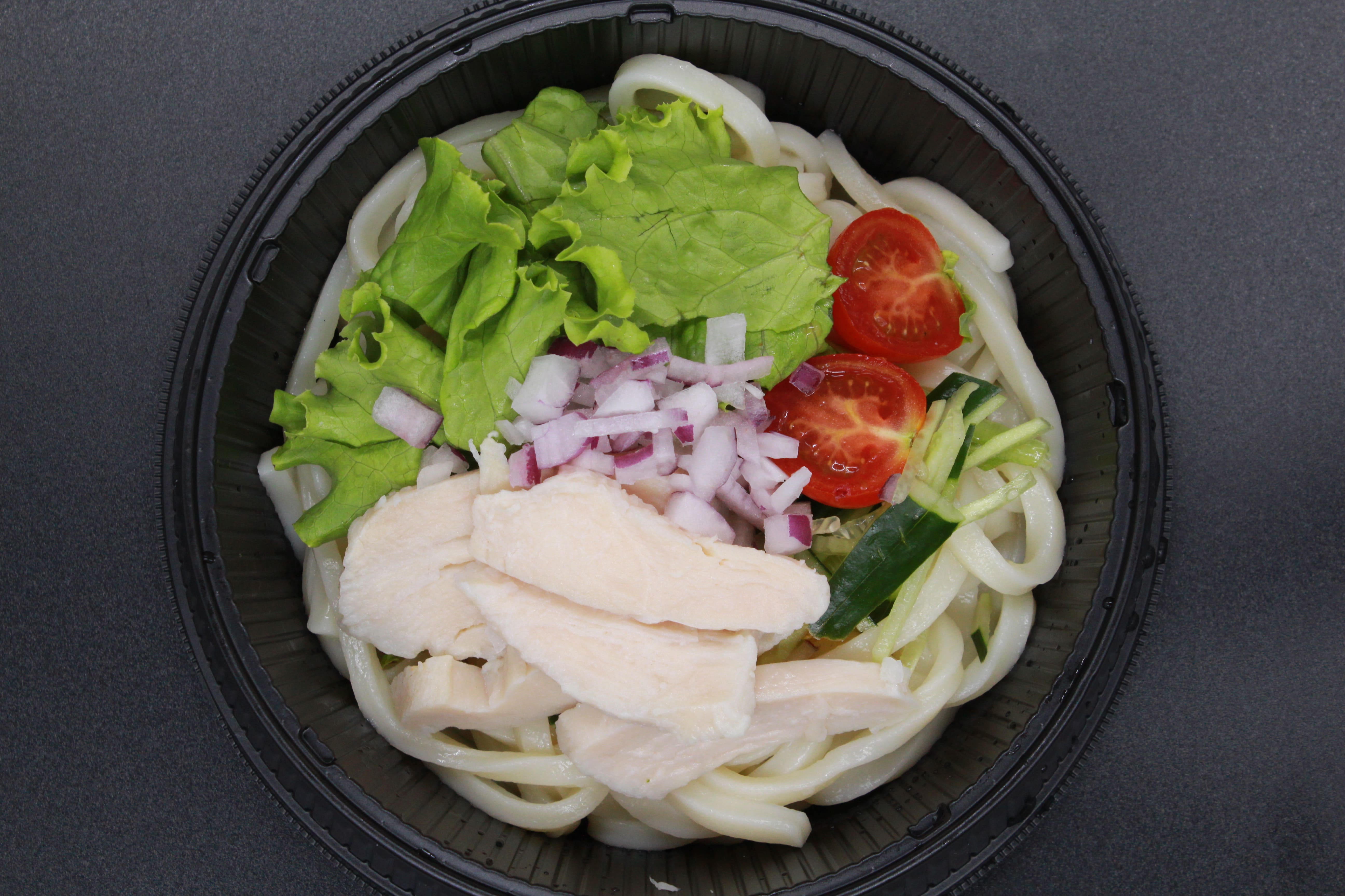 【冷】蒸し鶏のゴマだれサラダうどん