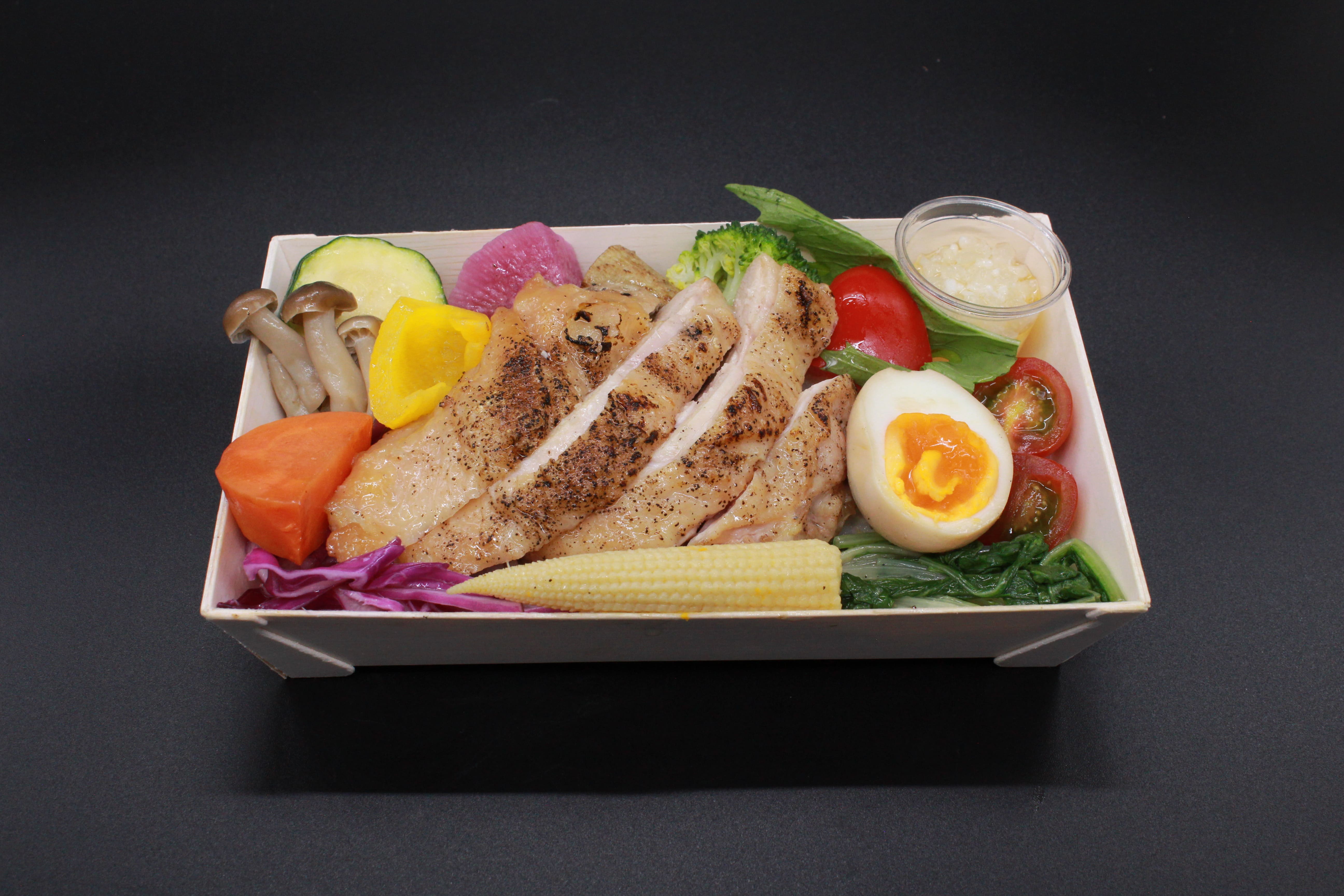 地鶏の蒸し野菜弁当