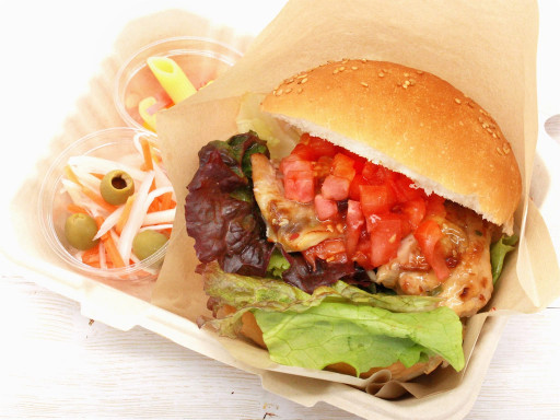 サルサチキンバーガー