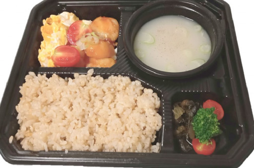 【豚骨雑炊】エビチリ＆トマトと卵炒め