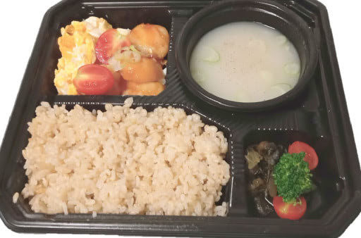 【豚骨雑炊】エビチリ＆トマトと卵炒め