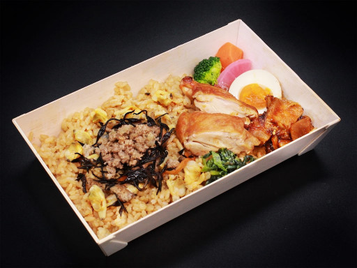 肉そぼろとひじきのあさり飯【味噌漬け焼き】